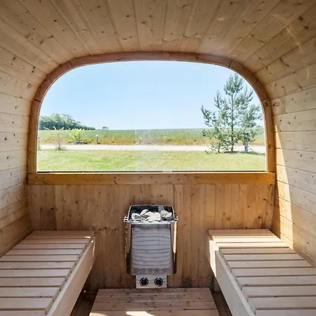 Beautiful In With Sauna 度假居 *